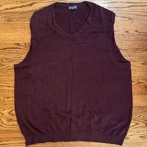 Van Heusen Men's V-Neck Burgundy Sweater Vest